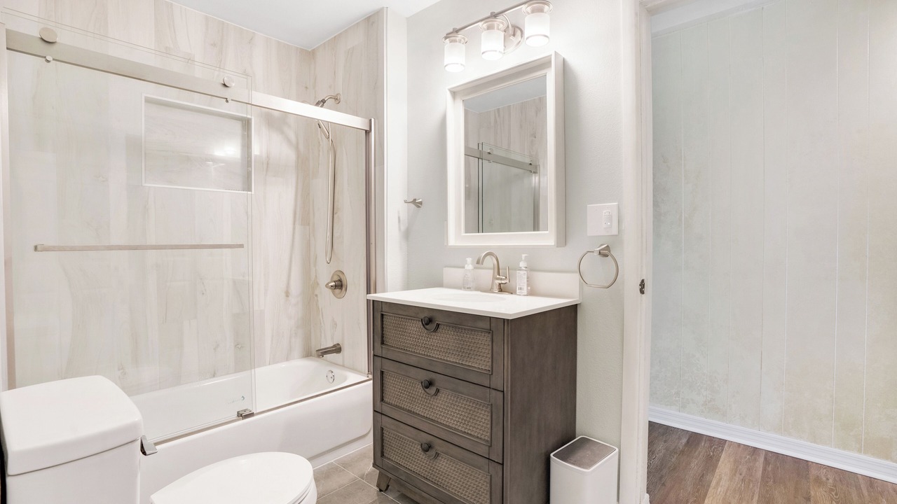 Photo of Bathroom in Valrico