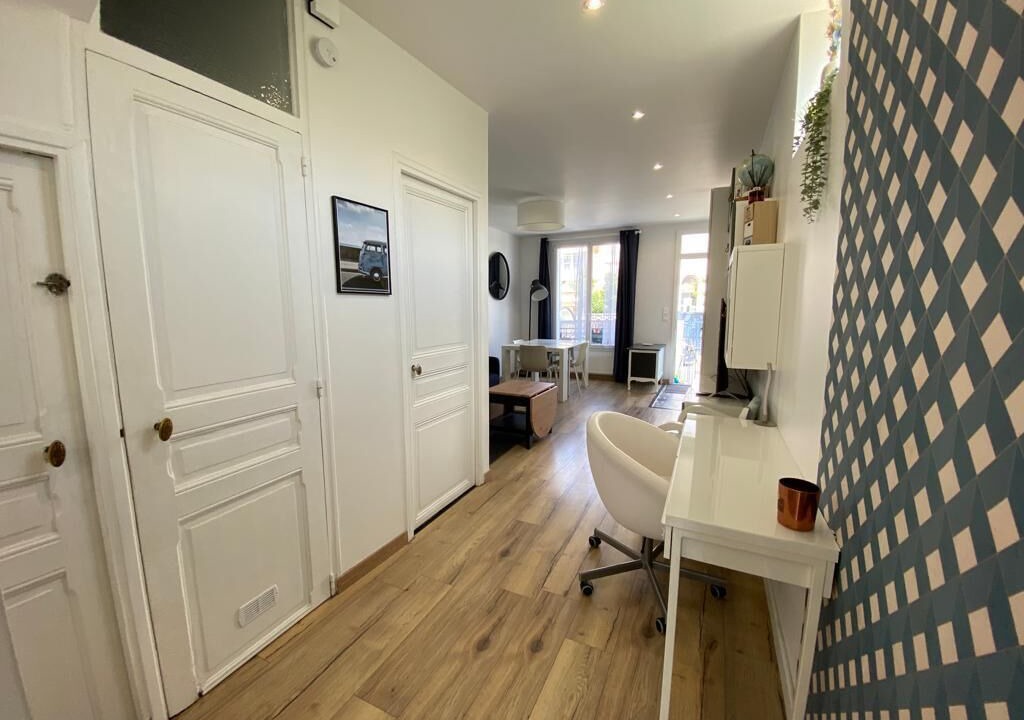 Photo of Kitchen in Plateau - Mont-Valerien
