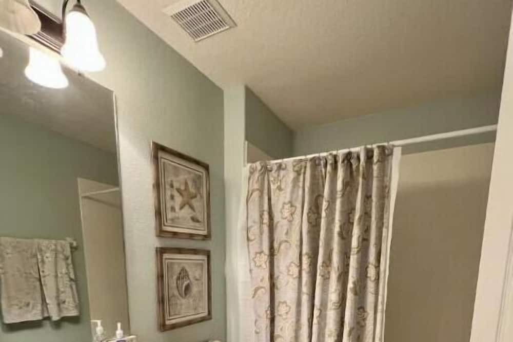 Photo of Bathroom in Windermere