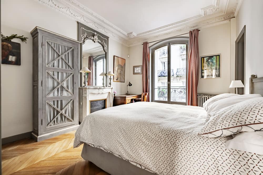 Photo of Bedroom in Passy