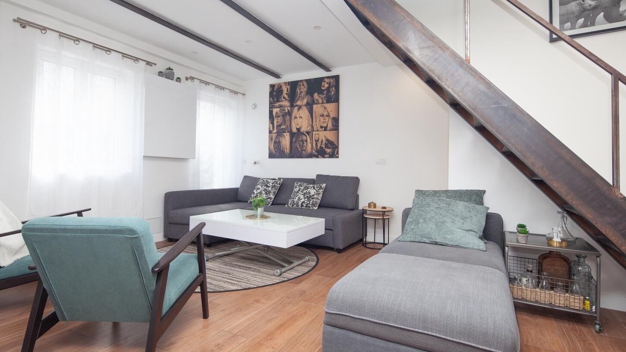 Photo of Livingroom in Louis Bertrand-Mirabeau-Semard