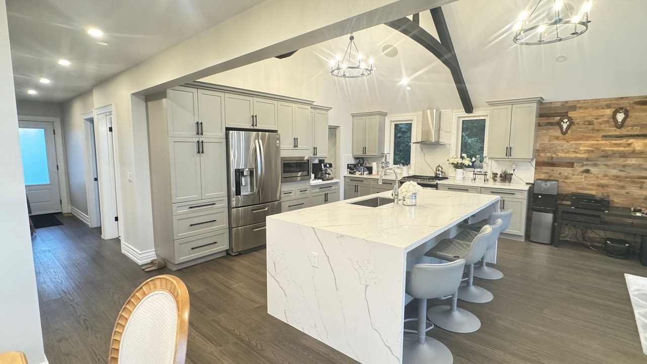 Photo of Kitchen in Duclos Point