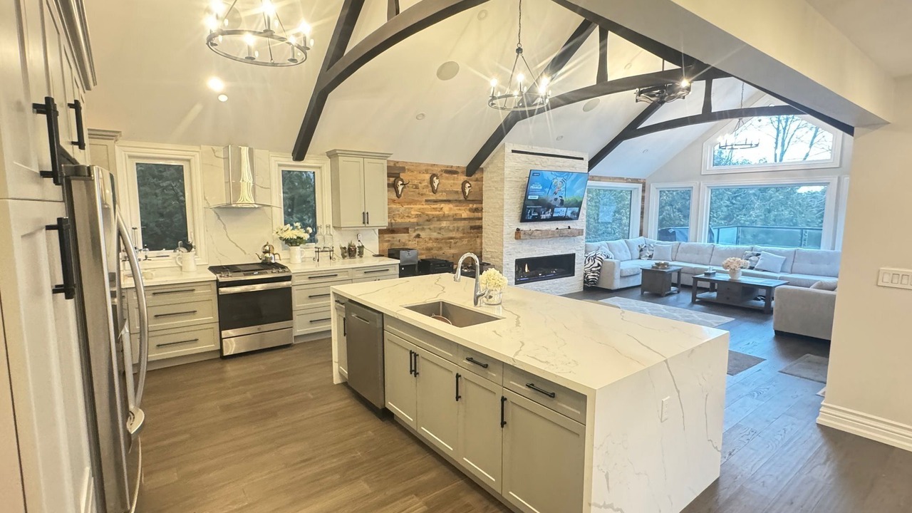 Photo of Kitchen in Duclos Point