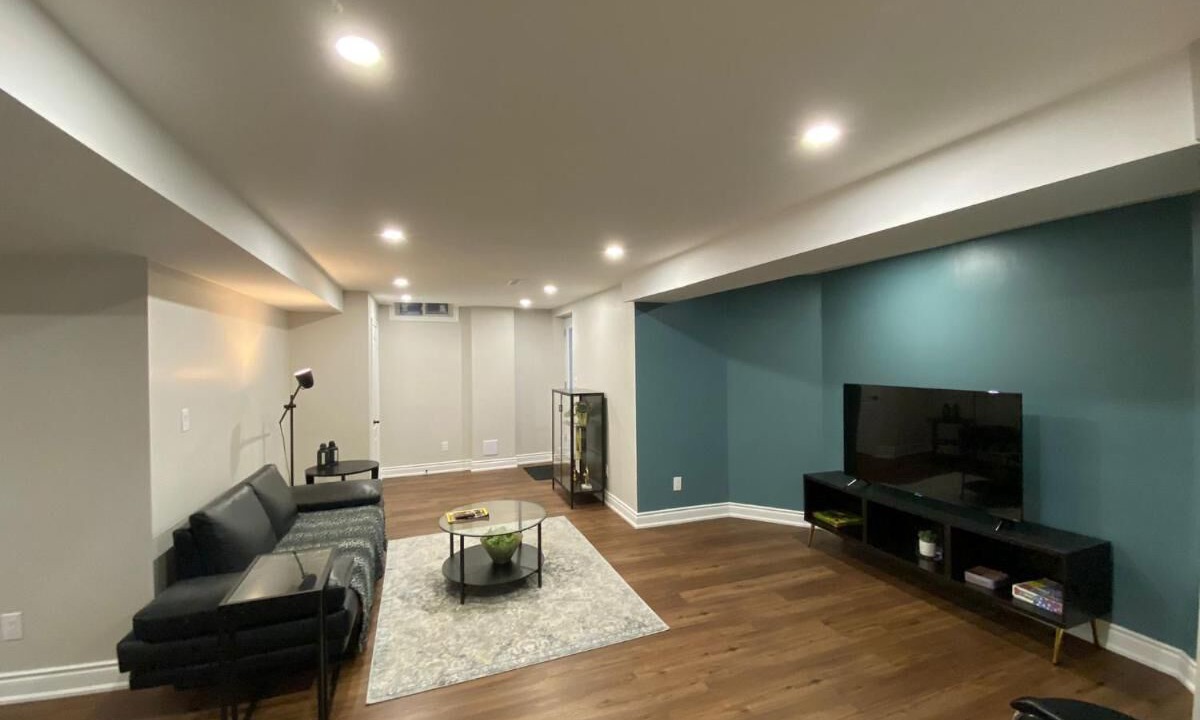 Photo of Livingroom in Central Erin Mills