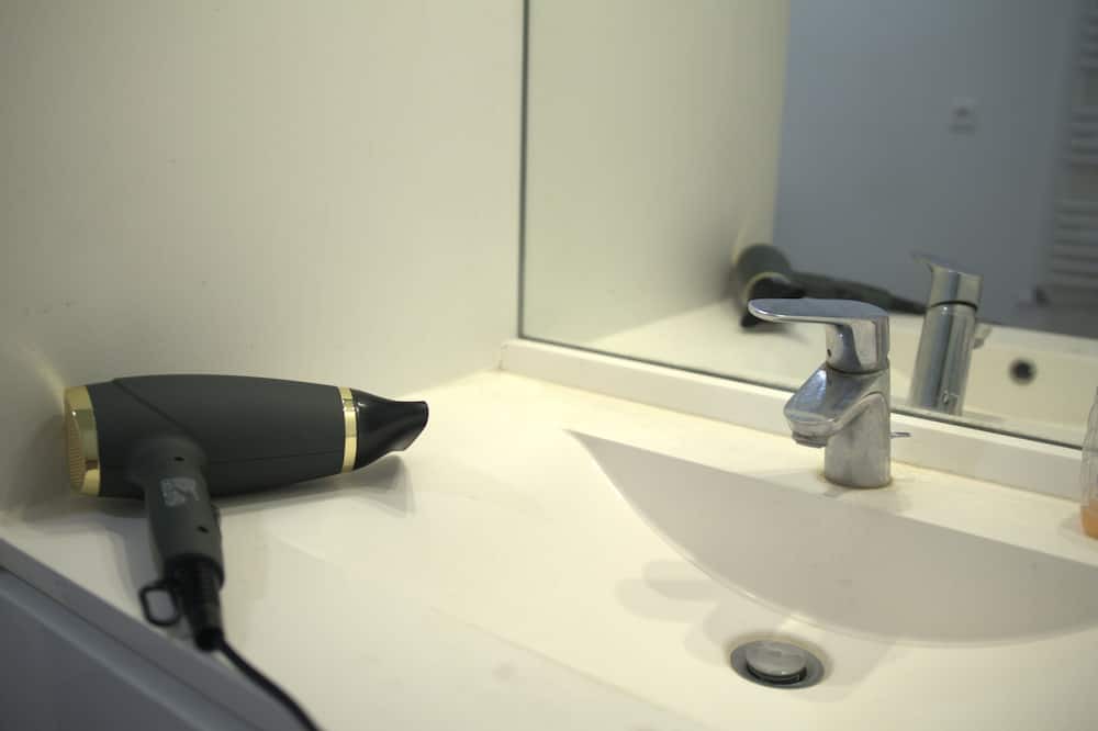 Photo of Bathroom in Les Puces de Saint-Ouen