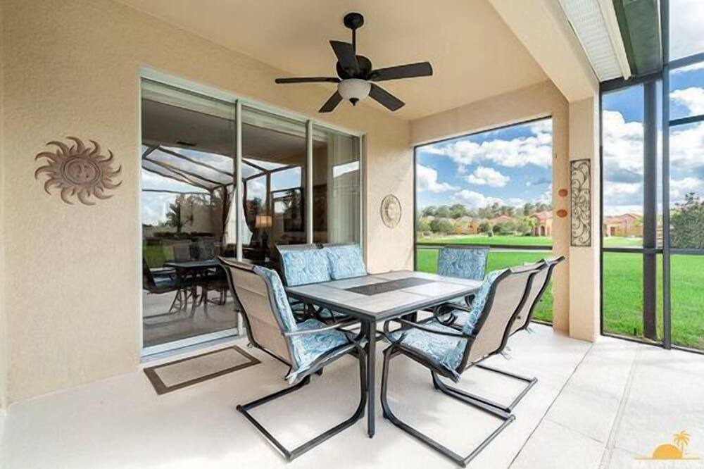 Photo of Outdoor in Lake Berkley