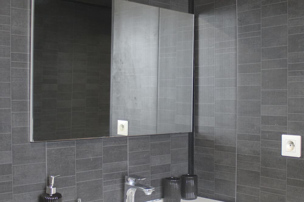 Photo of Bathroom in Bagnolet