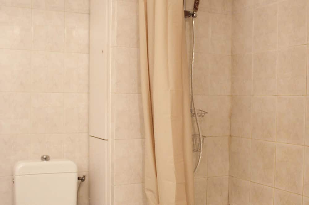 Photo of Bathroom in Parc-de-Montsouris