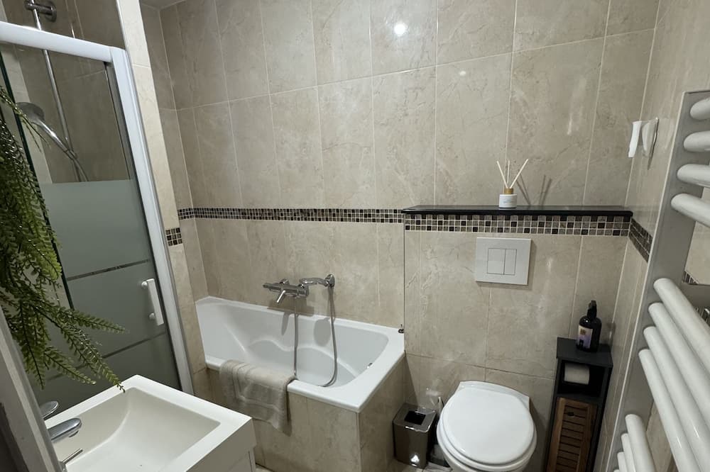 Photo of Bathroom in Tremblay-en-France