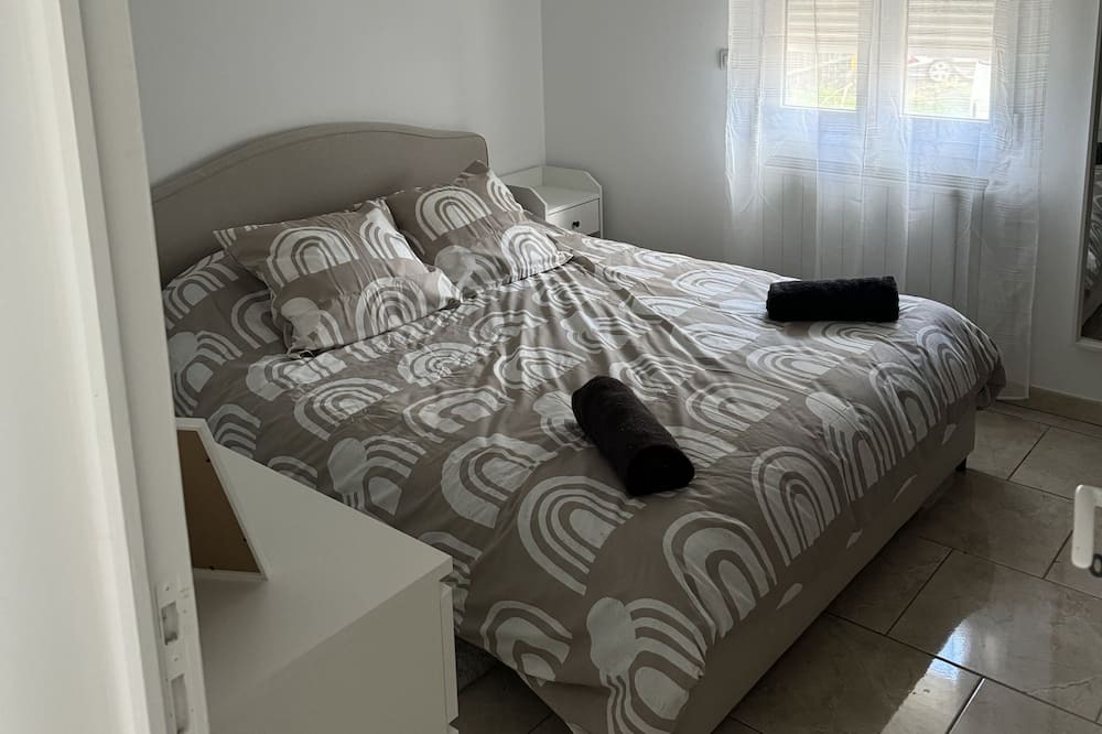 Photo of Bedroom in Tremblay-en-France