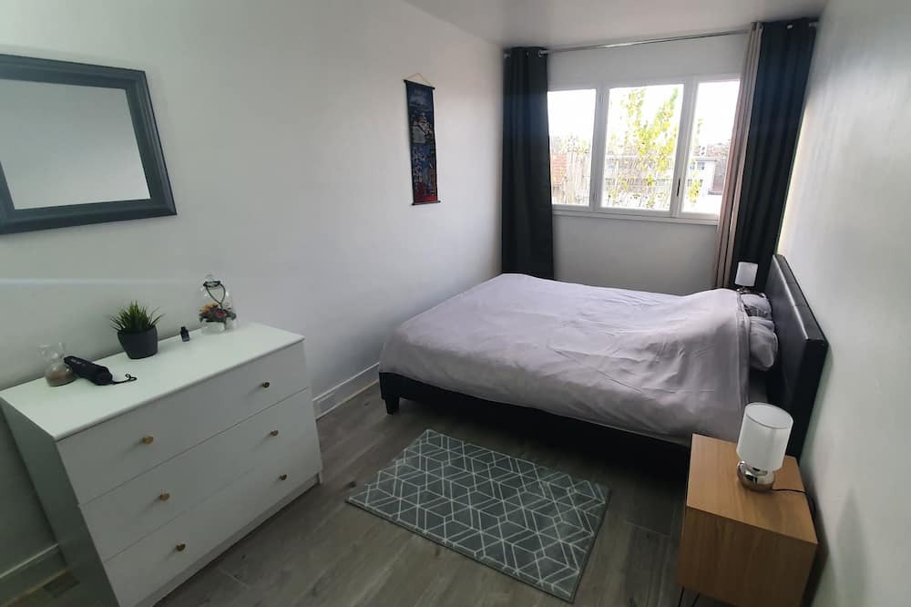 Photo of Bedroom in Le Pre-Saint-Gervais