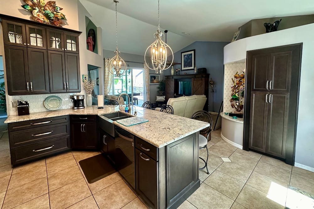 Photo of Bedroom in Boyette Springs