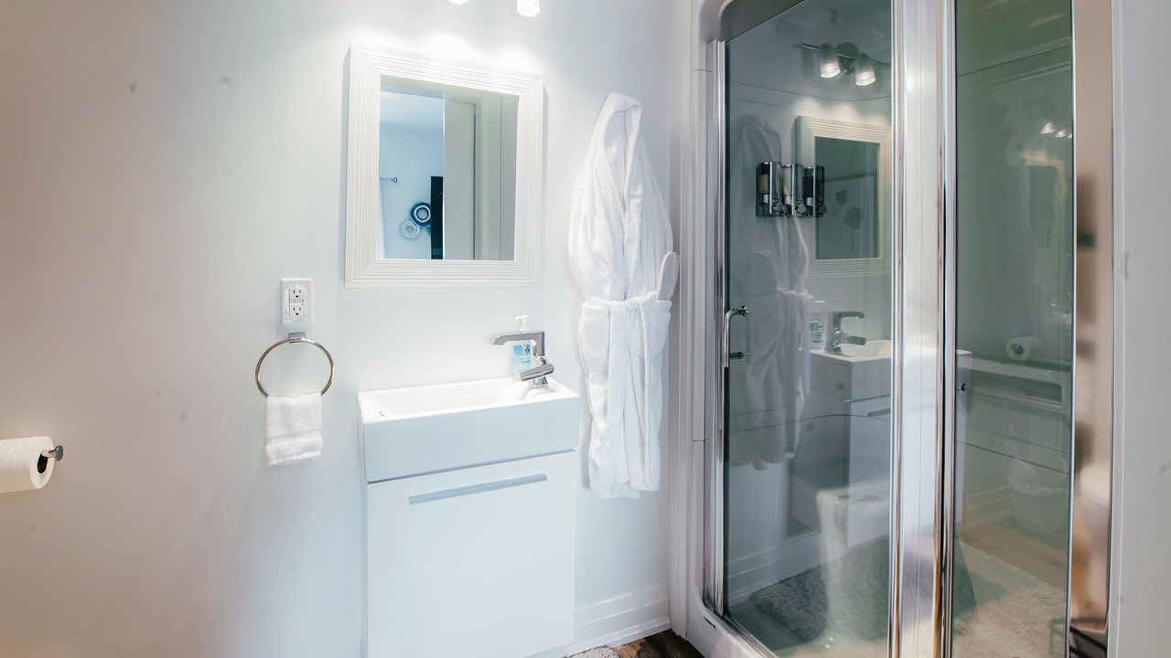 Photo of Bathroom in Cayuga