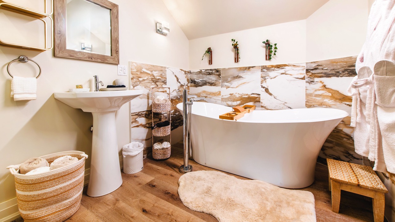 Photo of Bathroom in Cayuga