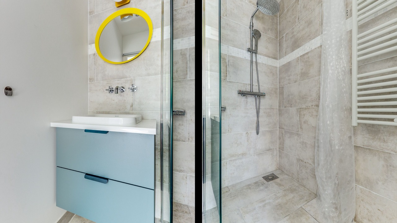 Photo of Bathroom in Puteaux