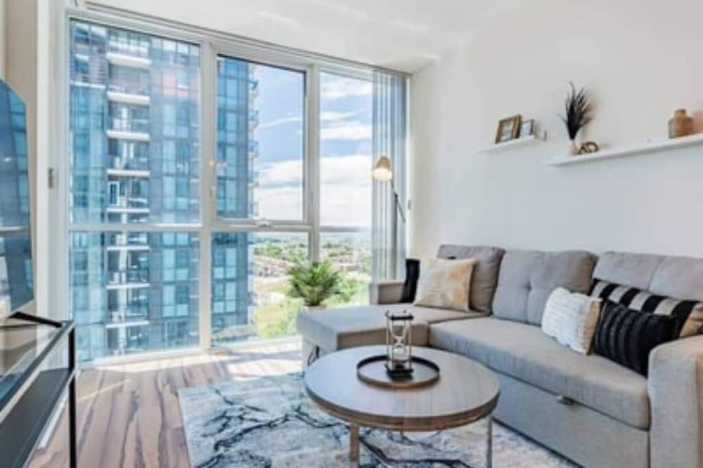 Photo of Livingroom in Hurontario