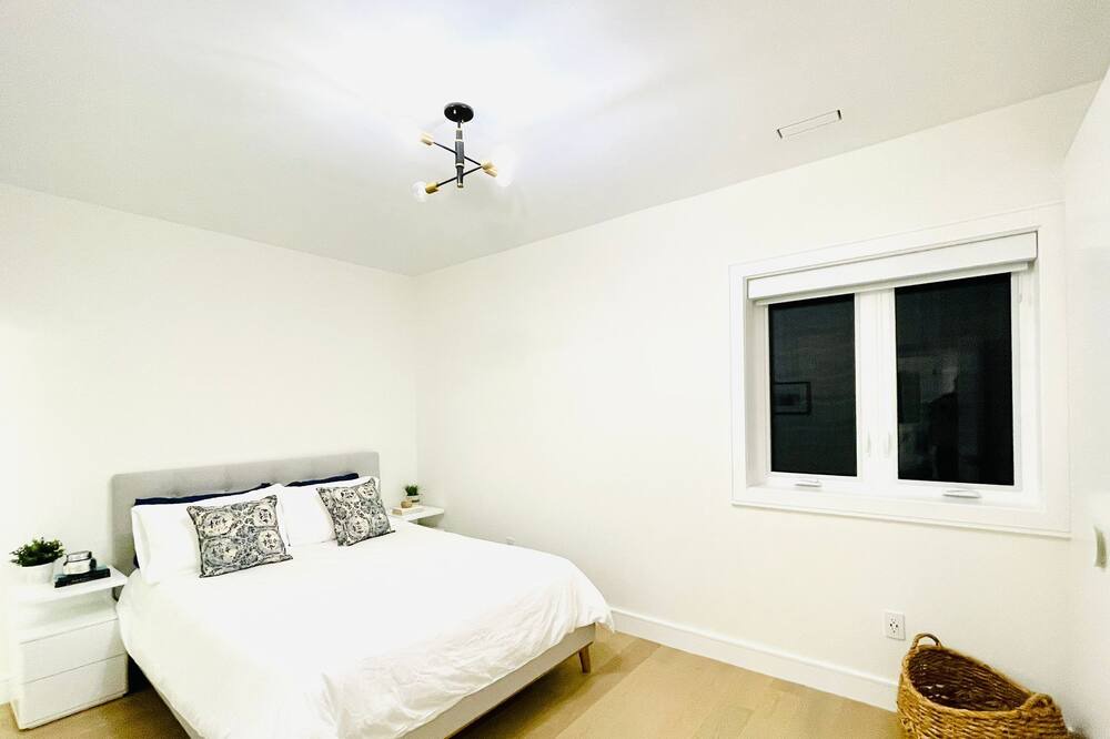 Photo of Bedroom in Upper Beaches