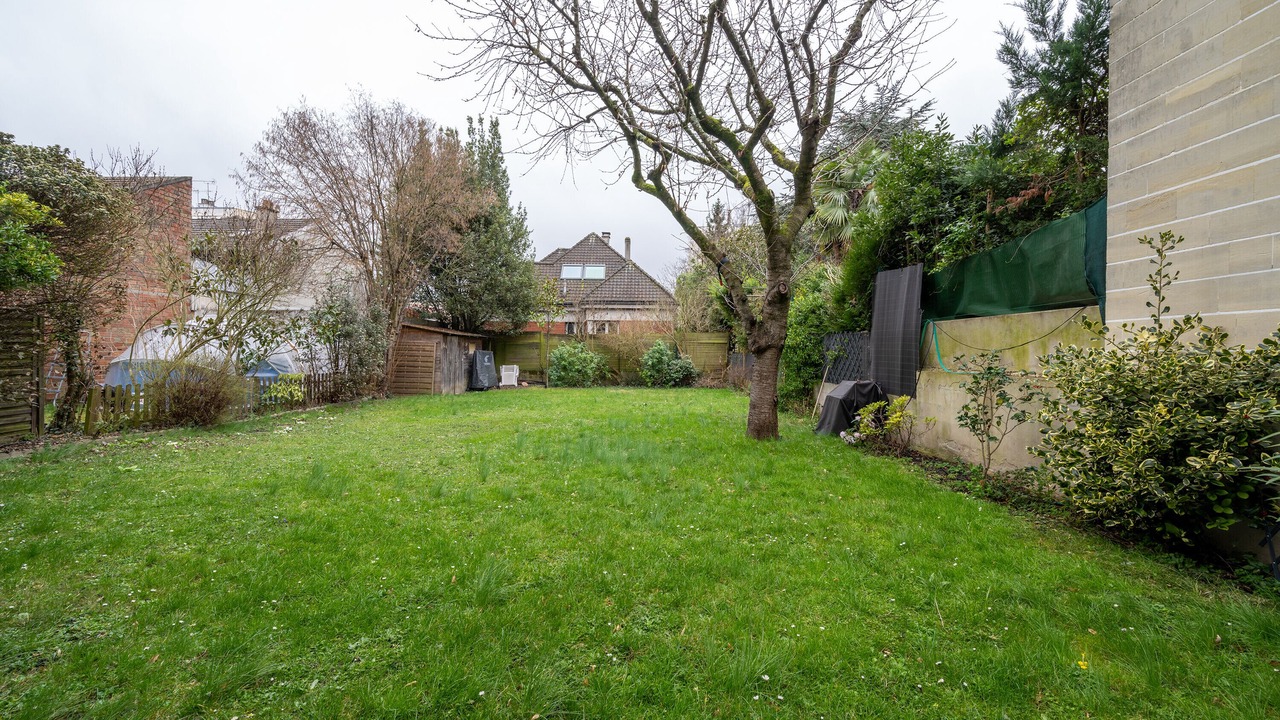 Photo of Outdoor in Suresnes