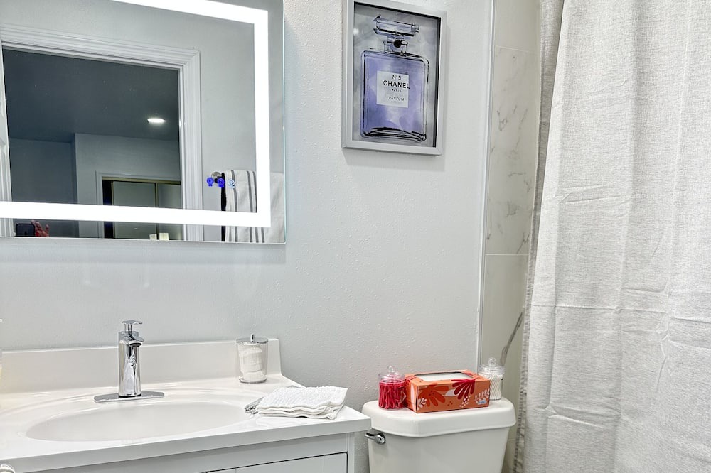 Photo of Bathroom in Lutz