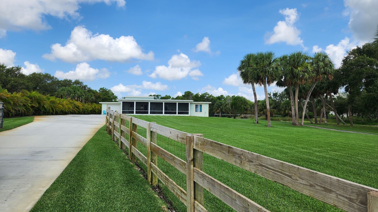 Photo of Outdoor in Indian River Estates
