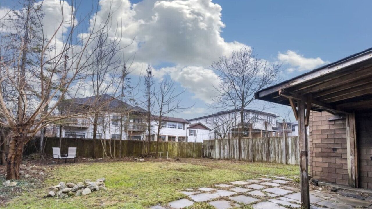 Photo of Outdoor in Lakeview
