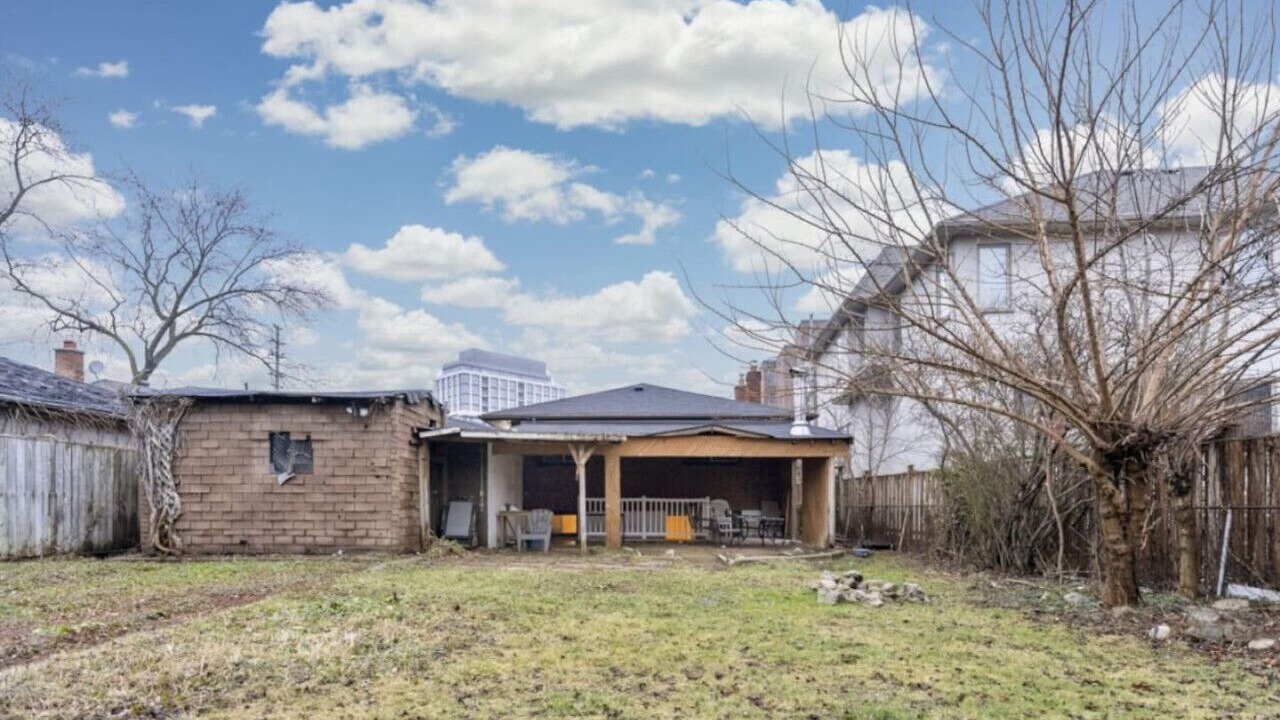 Photo of Outdoor in Lakeview