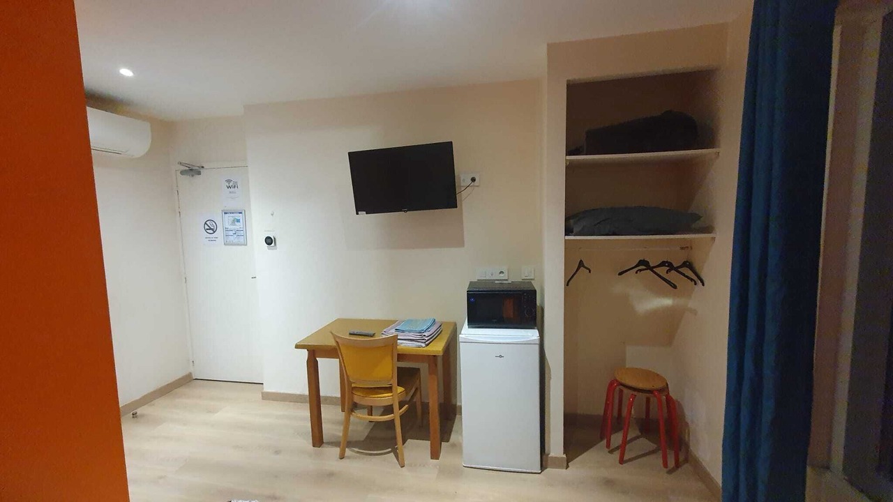 Photo of Bedroom in La Courneuve