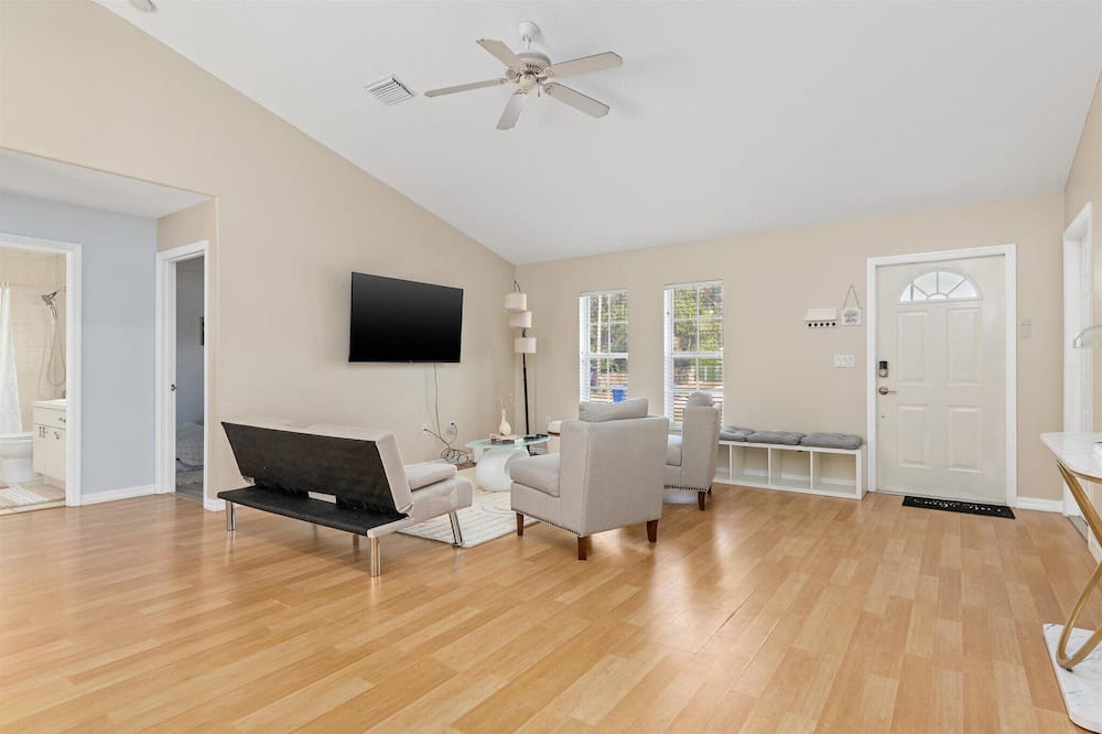 Photo of Livingroom in Bee Ridge