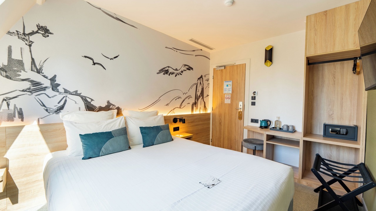 Photo of Bedroom in Combat