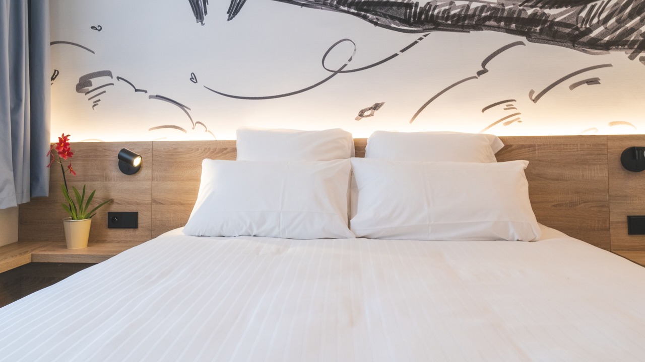 Photo of Bedroom in Combat