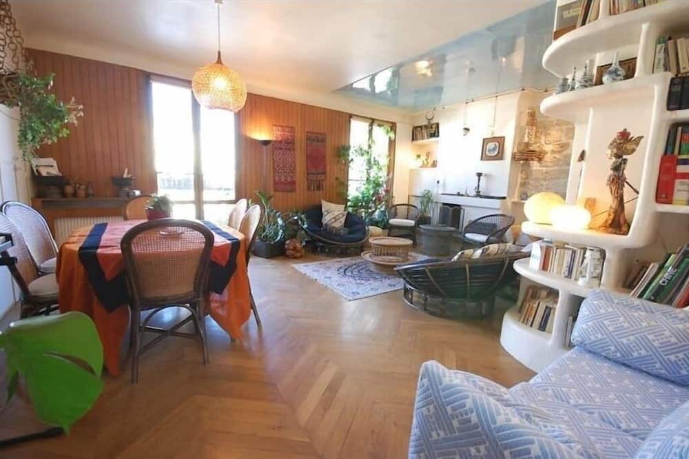 Photo of Livingroom in Asiatique