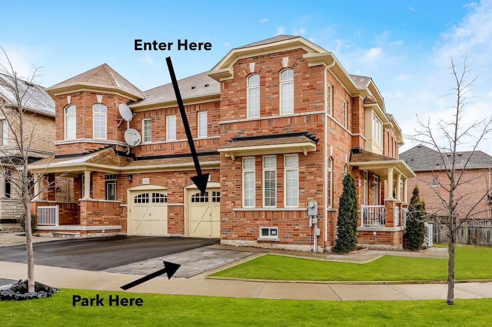 Photo of Outdoor in Churchill Meadows