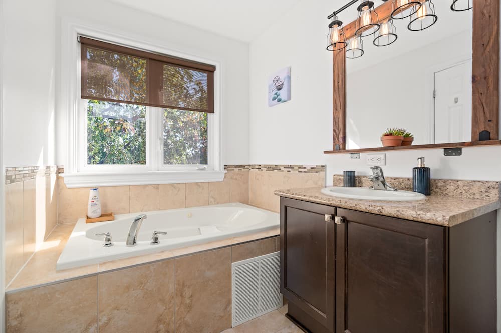 Photo of Bathroom in Whitehaven - Queensway Terrace North
