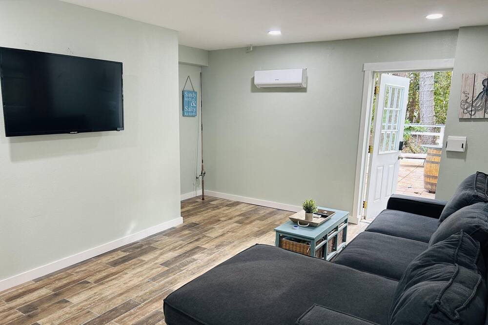 Photo of Livingroom in Crystal Beach