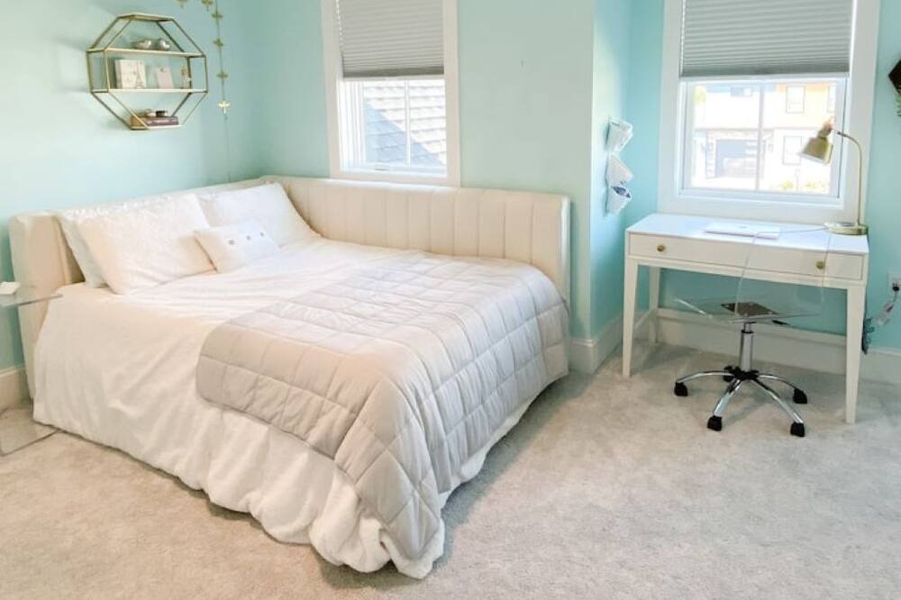 Photo of Bedroom in Houserville