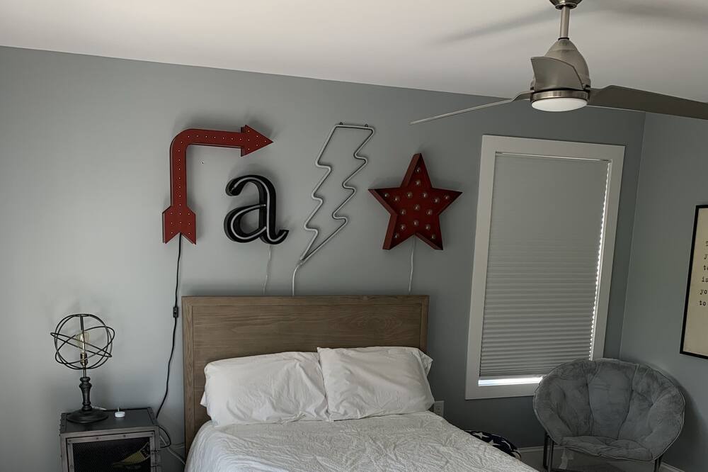 Photo of Bedroom in Houserville