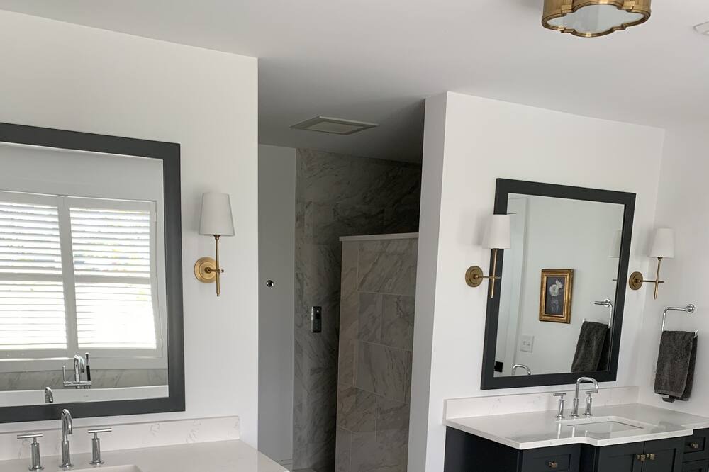 Photo of Bathroom in Houserville
