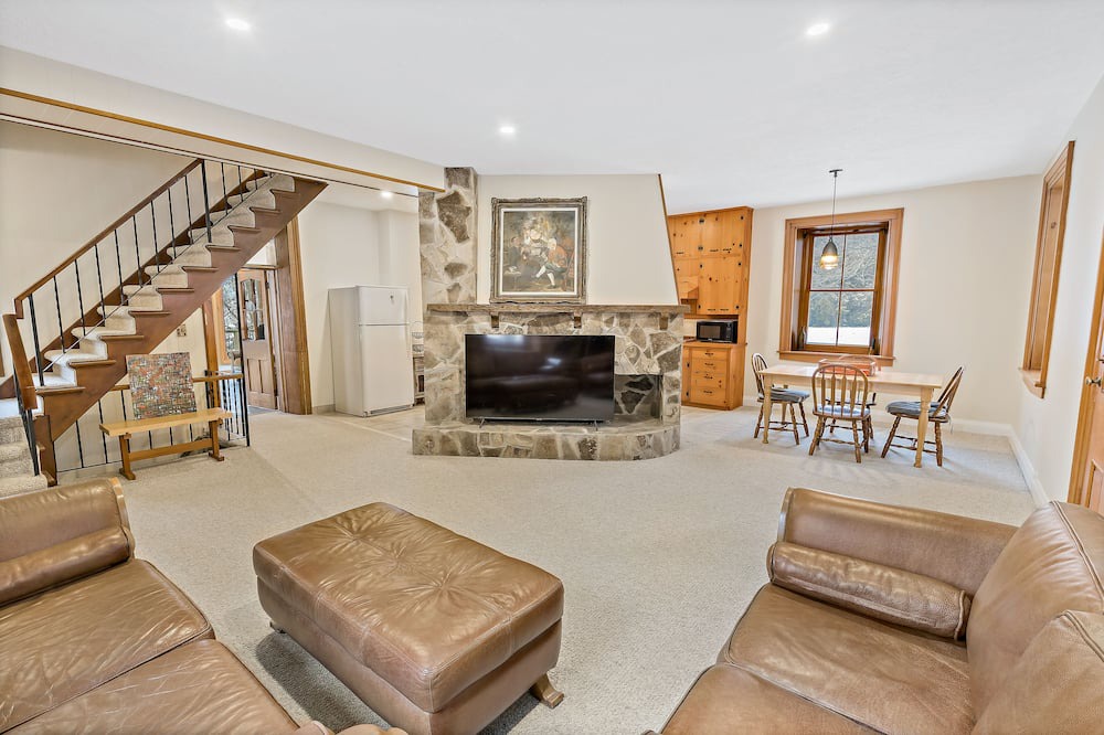 Photo of Livingroom in Guelph/Eramosa