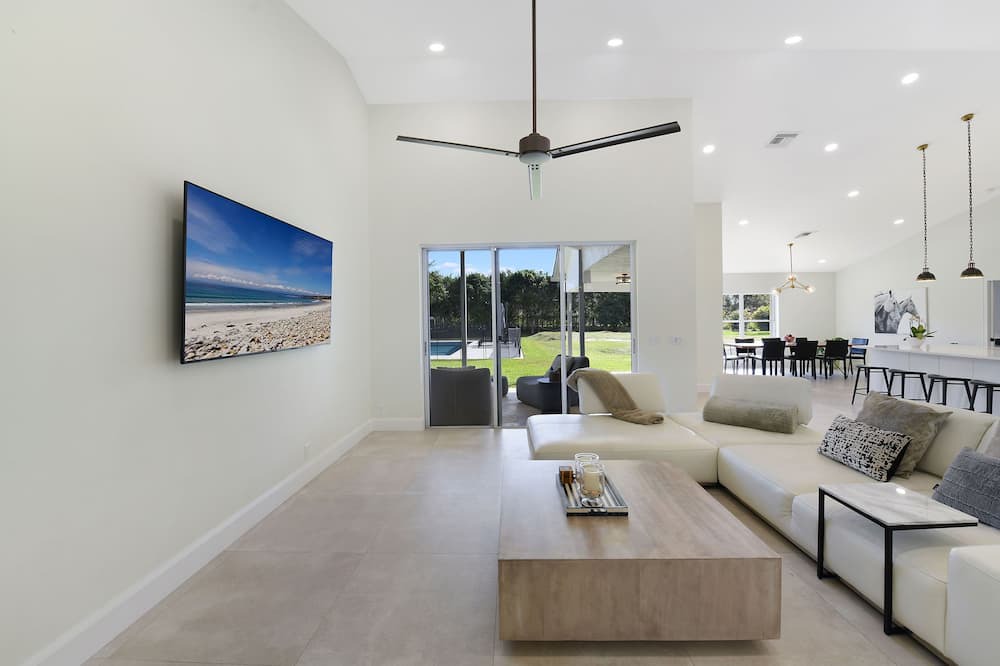 Photo of Livingroom in Lake Worth