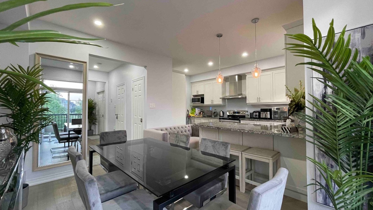 Photo of Kitchen in Oakville