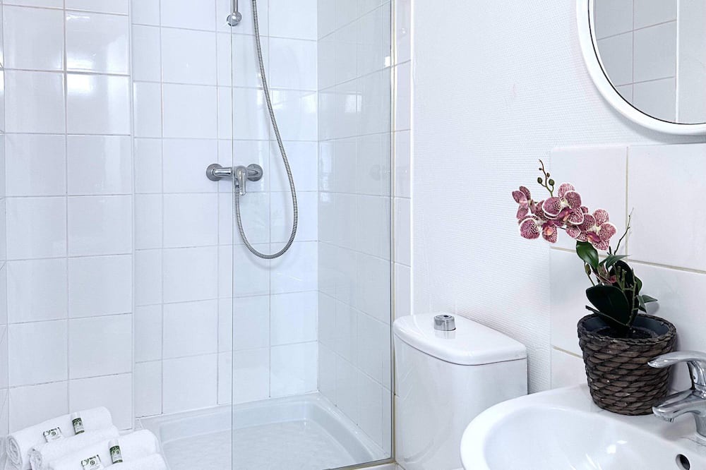 Photo of Bathroom in Plaisance