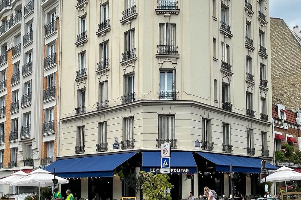 Photo of Others in Grenelle