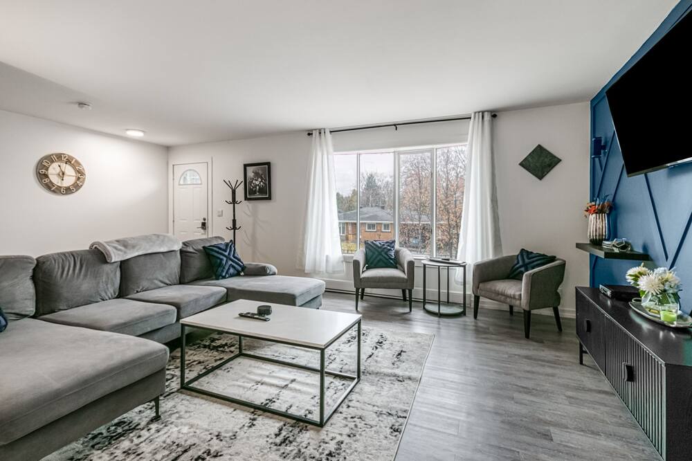 Photo of Livingroom in Sudbury