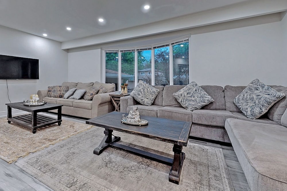 Photo of Livingroom in Aurora