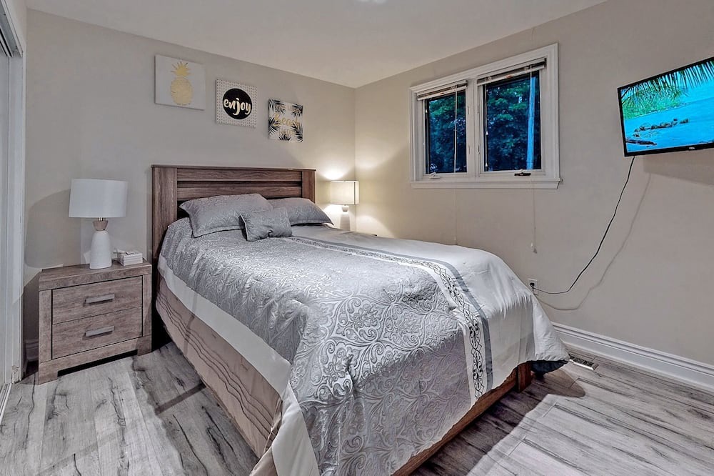 Photo of Bedroom in Aurora