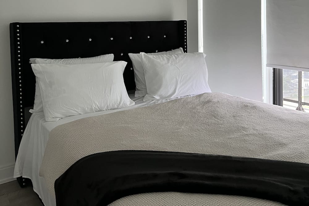Photo of Bedroom in Humber Bay