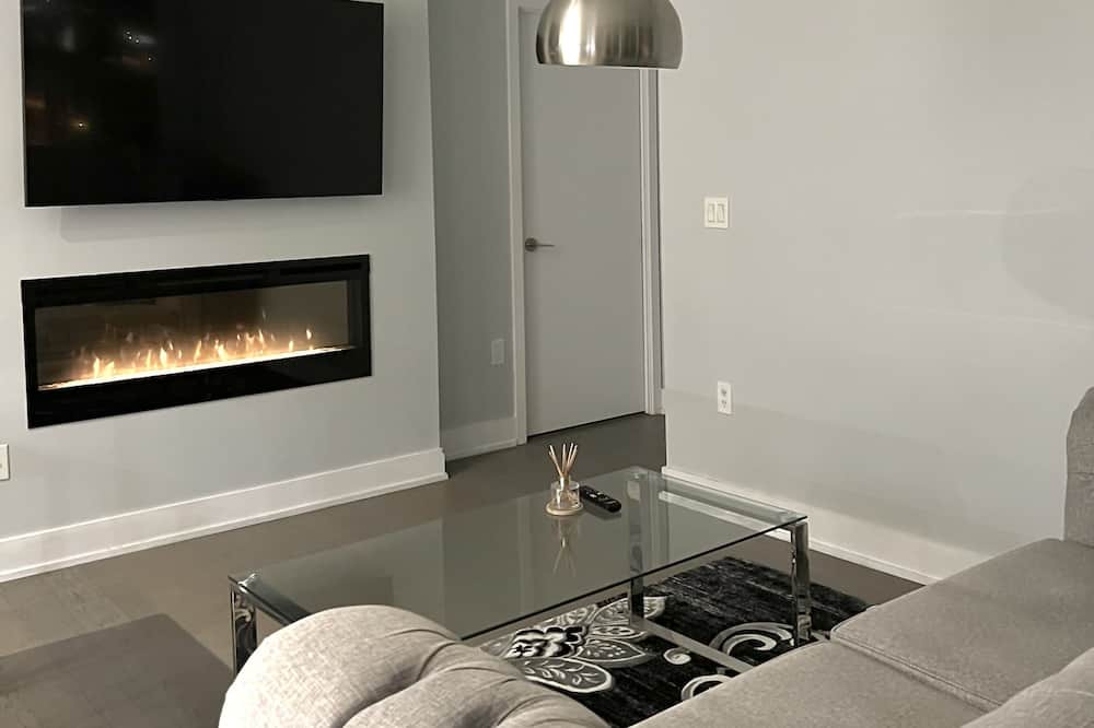 Photo of Livingroom in Humber Bay