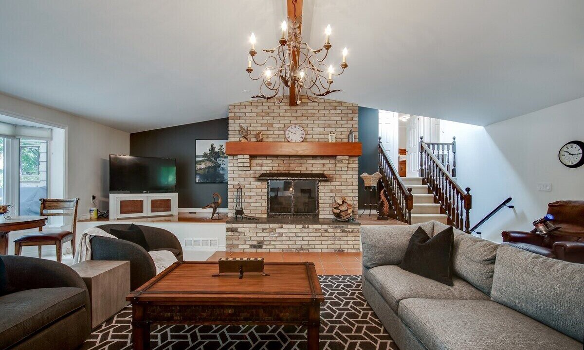 Photo of Livingroom in Bracebridge