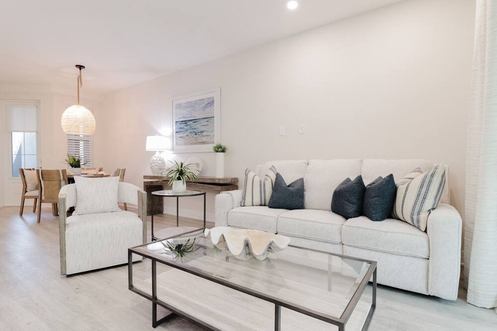 Photo of Livingroom in Naples
