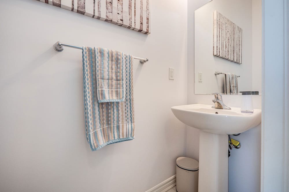 Photo of Bathroom in Halton Regional Municipality